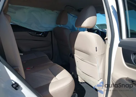 2017 Nissan Rogue Sv z USA, uszkodzony, nr VIN KNMAT2MT1HP593513